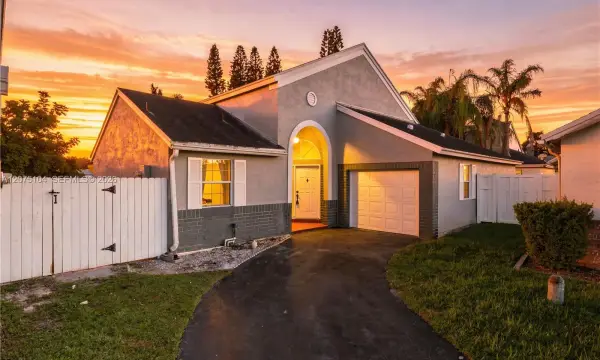 1181 SW 108th Terrace, Davie, FL 33324