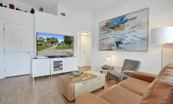 2701 Garfield Street, Hollywood, FL 33020
