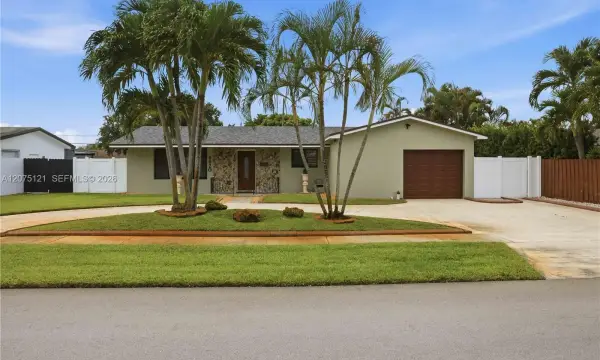 6620 SW 6th Street, Pembroke Pines, FL 33023
