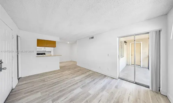 1237 SW 46th Avenue 806, Pompano Beach, FL 33069