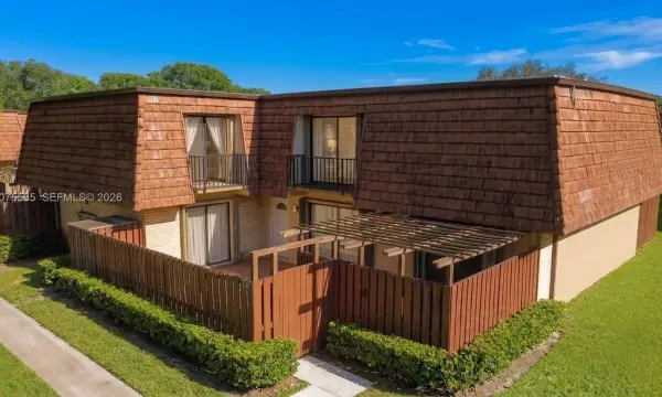 516 5th Lane, Greenacres, FL 33463