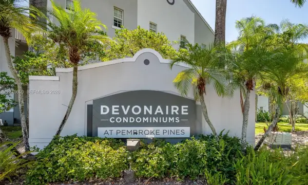 11145 SW 6th Street 302, Pembroke Pines, FL 33025