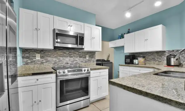 1419 Avon Lane 216, North Lauderdale, FL 33068