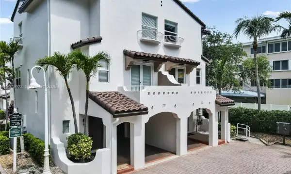 2005 Ocean Walk Terrace, Lauderdale-by-the-sea, FL 33062