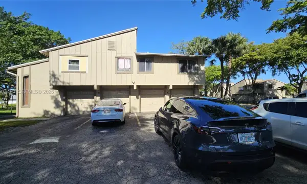 5870 NW 21st Street 45-e, Lauderhill, FL 33313