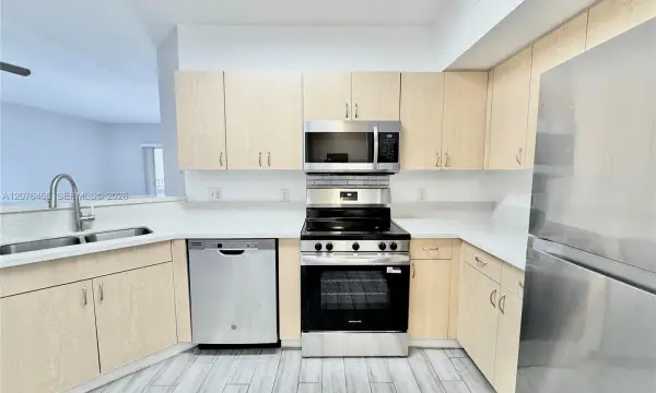 1404 Belmont Lane 1404, North Lauderdale, FL 33068
