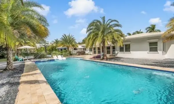 400 NE 2nd Street, Pompano Beach, FL 33060