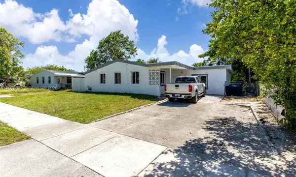 Address Withheld, West Park, FL 33023