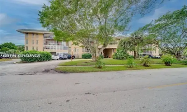 4848 NW 24th Court 230, Lauderdale Lakes, FL 33313