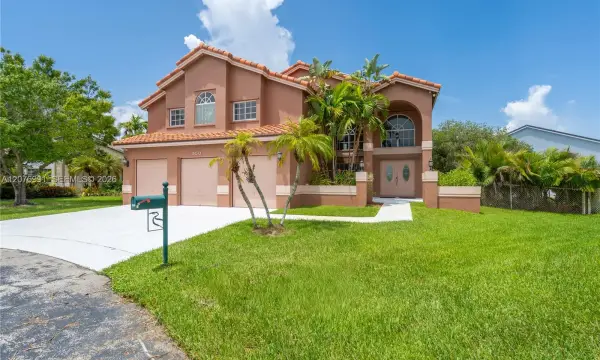 950 NW 197th Terrace, Pembroke Pines, FL 33029