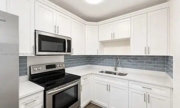 3380 NW 8th Street, Lauderhill, FL 33311