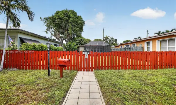 1527 Jackson Street, Hollywood, FL 33020