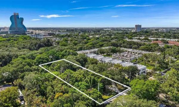 Address Withheld, Dania Beach, FL 33314