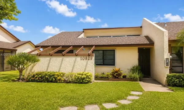 10829 NW 30th Place 221, Sunrise, FL 33322
