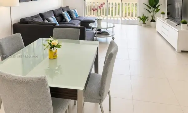 610 NE 12th Avenue 308, Hallandale Beach, FL 33009