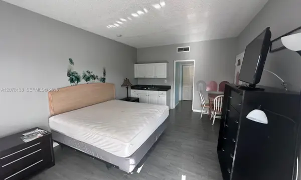 26 Diplomat Parkway 2342, Hallandale Beach, FL 33009