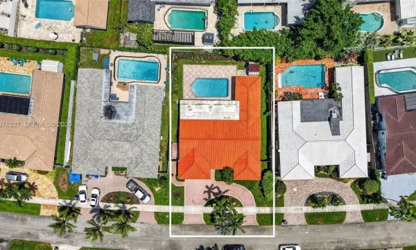 3661 N 52nd Avenue, Hollywood, FL 33021