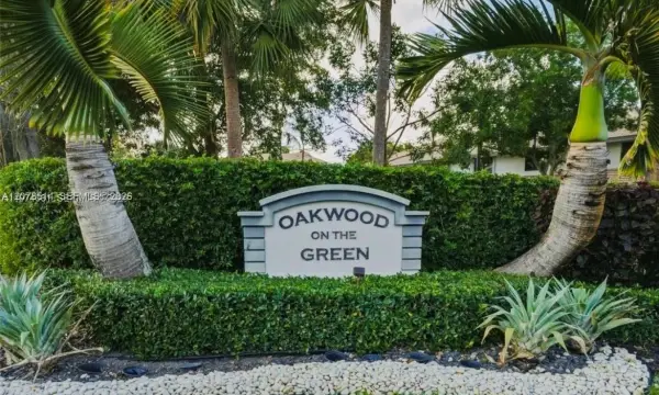 9835 Riverside Drive 7-39, Coral Springs, FL 33071
