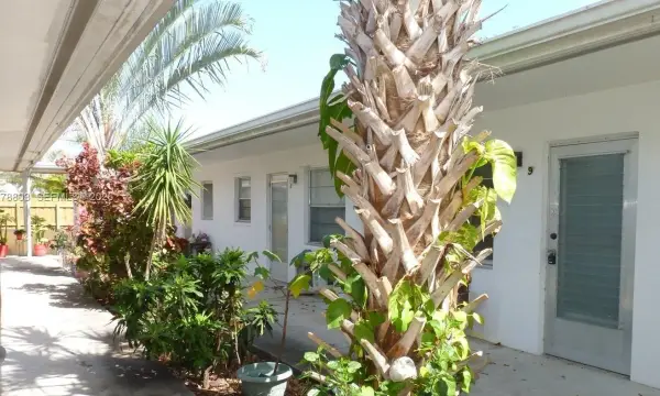 1746 N 3rd Avenue N 3, Lake Worth, FL 33460