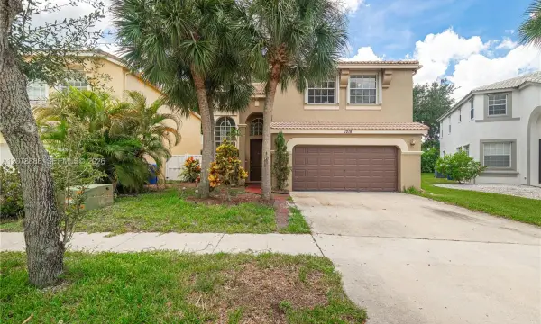 1218 Oakwater Drive, Royal Palm Beach, FL 33411