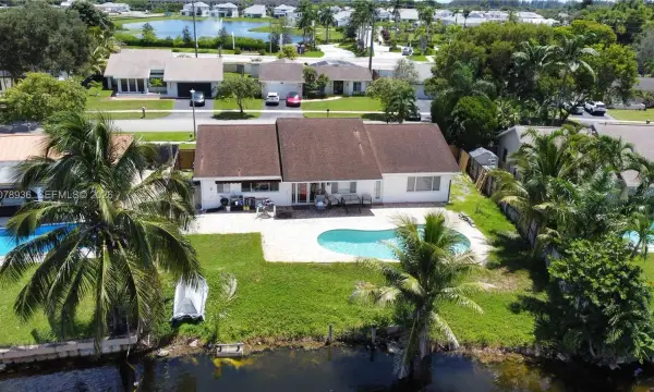 5121 SW 87th Avenue, Cooper City, FL 33328