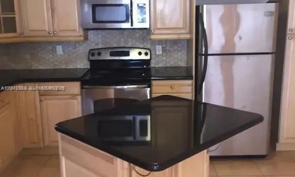 4524 SW 54th Street 502-w, Dania Beach, FL 33314