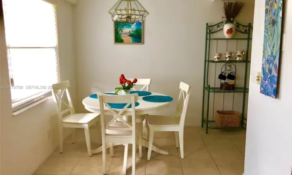300 SW 134th Way 405e, Pembroke Pines, FL 33027