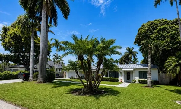 2421 NE 13th Street, Fort Lauderdale, FL 33304
