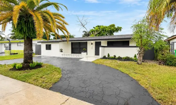 2486 NW 73rd Avenue, Sunrise, FL 33313