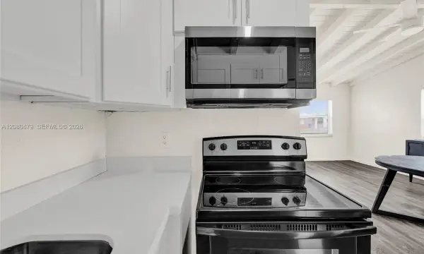 1843 Lauderdale Manor Drive, Fort Lauderdale, FL 33311