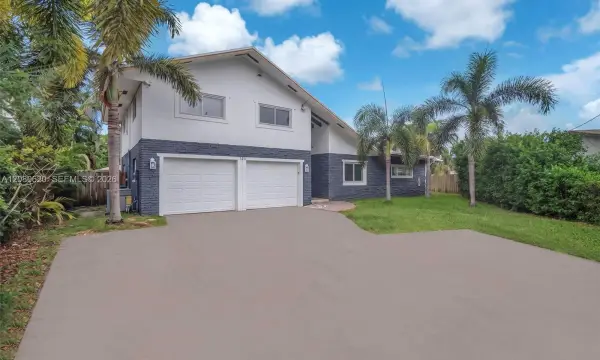 1436 NW 8th Street, Dania Beach, FL 33004