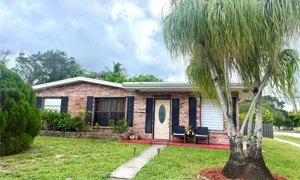 3851 SW 59th Terrace, Davie, FL 33314