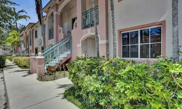 7775 NW 22nd Street 105, Pembroke Pines, FL 33024
