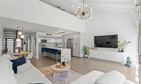 1699 W Fairway Road, Pembroke Pines, FL 33026