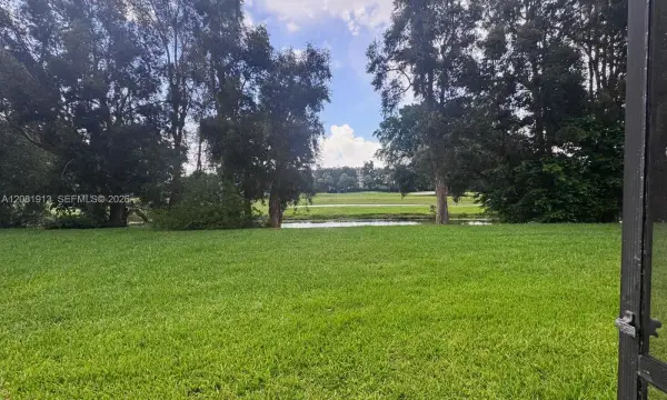 10325 NW 11th Street 101, Pembroke Pines, FL 33026