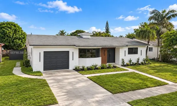 5309 Hayes Street, Hollywood, FL 33021