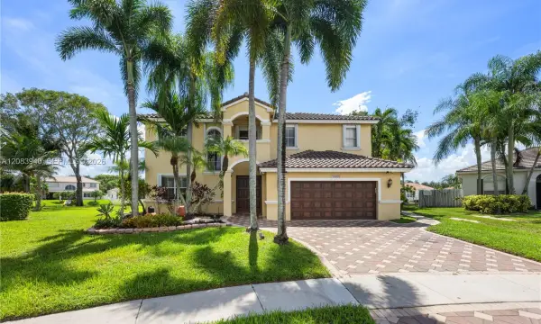 18806 NW 23rd Place, Pembroke Pines, FL 33029
