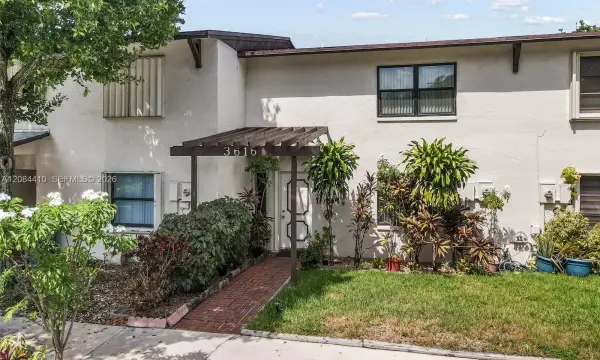 3616 SW 68th Lane 4-d, Miramar, FL 33023