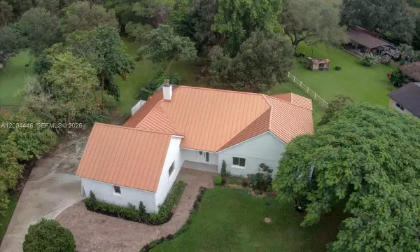 5600 SW 195th Terrace, Southwest Ranches, FL 33332