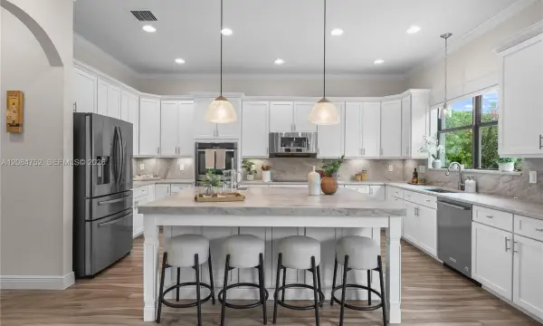 8142 Bradford Way, Parkland, FL 33076