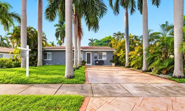 918 NE 4th Street, Hallandale Beach, FL 33009