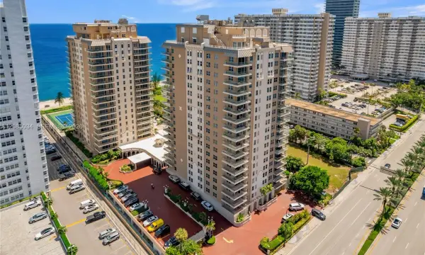 1920 S Ocean Drive 3a, Hallandale Beach, FL 33009