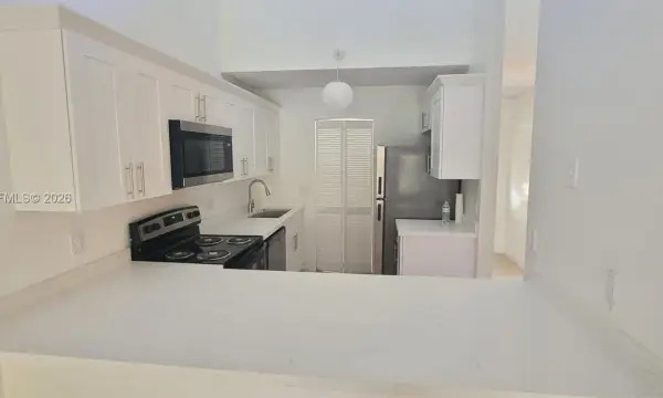 6948 SW 36th Court 16-z, Miramar, FL 33023