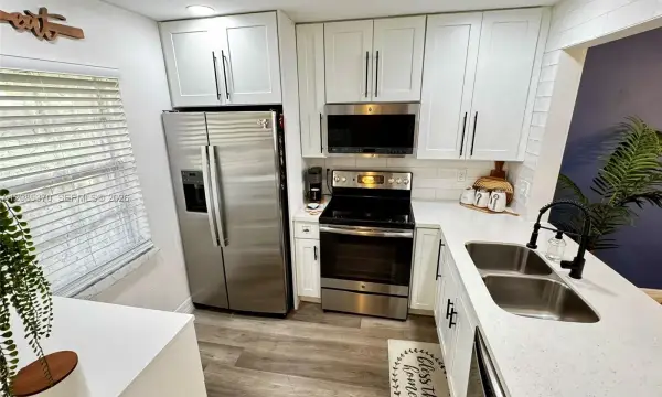 231 NW 76th Avenue 102, Margate, FL 33063