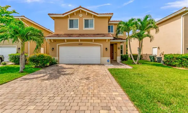 4707 Foxtail Palm Court, Greenacres, FL 33463