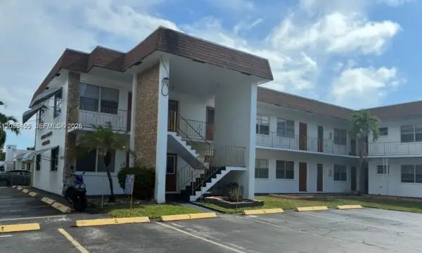 1007 N 19th Avenue 19, Hollywood, FL 33020
