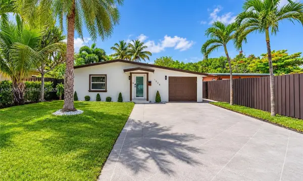1525 NE 18th Avenue, Fort Lauderdale, FL 33304