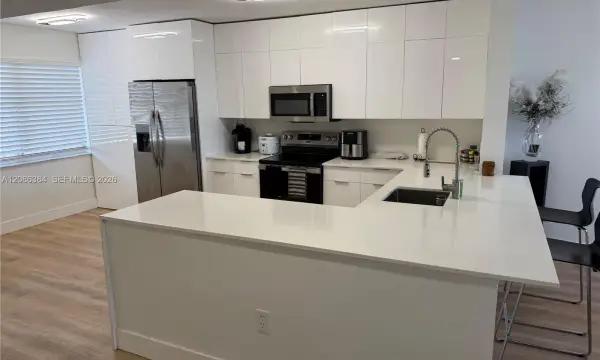 2560 NW 103rd Avenue 402, Sunrise, FL 33322
