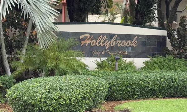 400 S Hollybrook Drive 306, Pembroke Pines, FL 33025