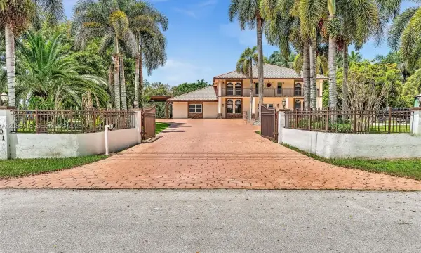 5301 SW 190th Avenue, Southwest Ranches, FL 33332